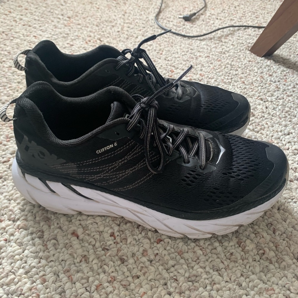 Hoka Clifton 6